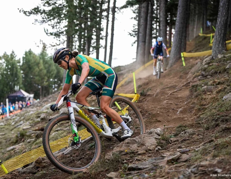 Carbon Fiber Rim Depth Guide Shallow vs Mid vs Deep Explained