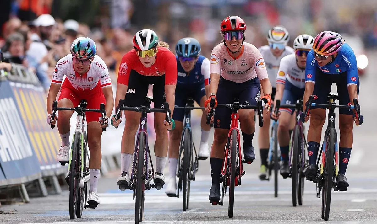 The Ultimate Guide to Carbon Fiber Handlebars - Selection, Fit & Performance